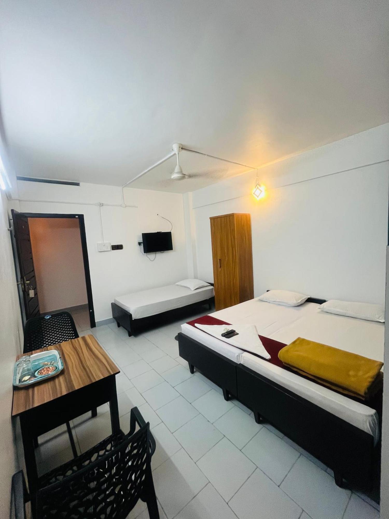 Priya Lodge Calicut Exterior foto